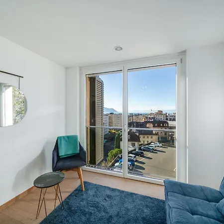 Appartamento Luxury 4bd In Center & Lake View By Guestlee
